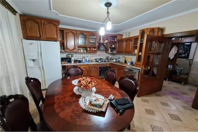 Tirane, shitet apartament 3 Katshe Kati 3, 462 m² 650.000 Euro (Don Bosko)