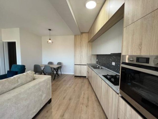 Tirane, jepet me qera apartament 2+1 Kati 4, 95 m² 600 Euro (Liqeni i Thatë ,rruga Ullishtes)