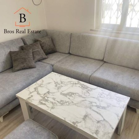 Tirane, jepet me qera apartament 1+1 Kati 2, 60 m² 450 Euro (Vasil Shanto)