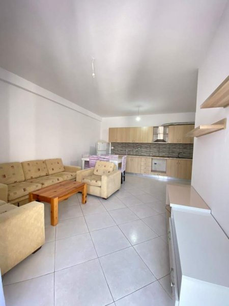 Tirane, shitet apartament 1+1 Kati 3, 72 m² 68.000 Euro (Rruga e Dajtit)