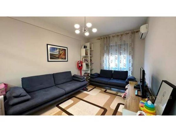 Tirane, jepet me qera apartament Kati 3, 58 m² 500 Euro (Selvia Tirana, Albania)