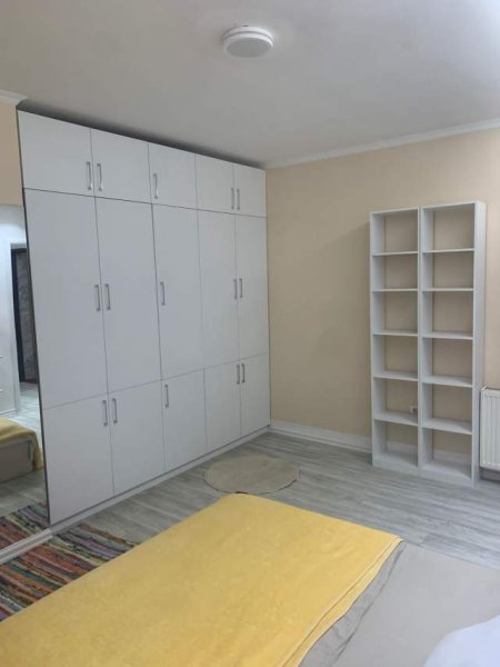 Tirane, jepet me qera apartament 1+1+BLK Kati 3, 67 m² 58.000 Leke (Komuna e Parisit)
