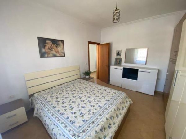 Tirane, jepet me qera apartament 1+1+BLK Kati 4, 64 m² 45.000 Leke (Kodra e Diellit)