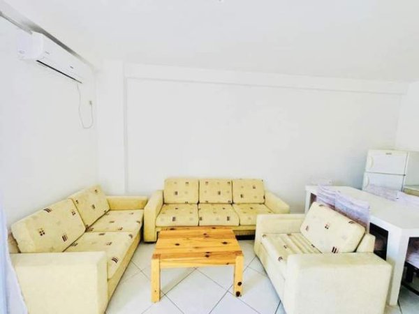 Tirane, shes apartament 1+1 72 m² 68.000 Euro (shkoze)