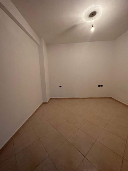 Tirane, shitet apartament Kati 1, 108 m² 98.500 Euro (Joklin Persi)