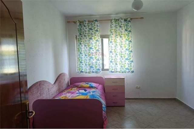 Tirane, jepet me qera apartament 2+1 Kati 4, 72 m² 450 Euro (Rruga e Dibres)
