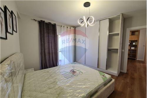 Tirane, shitet apartament 2+1+BLK Kati 4, 84 m² 190.000 Euro (Rruga Barikadave)