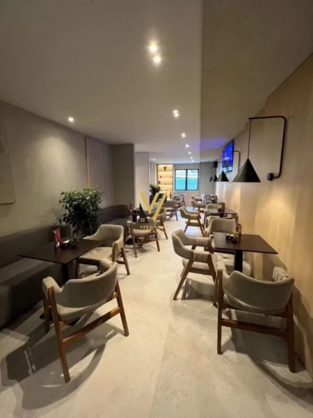 Tirane, shitet bar-kafe Kati 0, 150 m² 380.000 Euro (TEK ALI DEMI, SHKOLLA 1 MAJI)