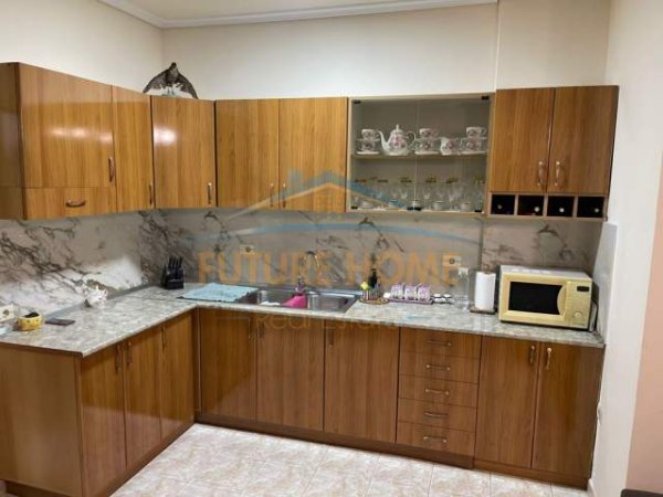 Tirane, shitet apartament Kati 5, 145.000 Euro (21 Dhjetori)
