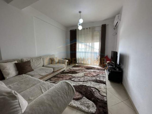 Tirane, shitet apartament 2+1+BLK Kati 4, 94 m² 100.000 Euro (Rruga e kavajes)