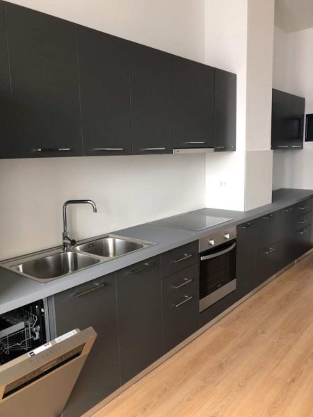 Tirane, jepet me qera apartament 2+1+BLK Kati 3, 125 m² 650 Euro (21 Dhjetori)
