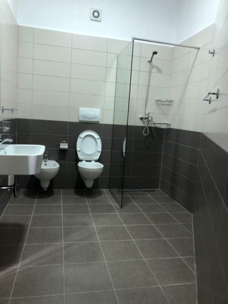 Tirane, jepet me qera apartament 2+1+BLK Kati 3, 125 m² 650 Euro (21 Dhjetori)