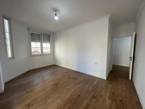 Tirane, shitet apartament 2+1 Kati 4, 94 m² 255.000 € 