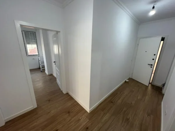 Tirane, shitet apartament 2+1 Kati 4, 94 m² 255.000 € 