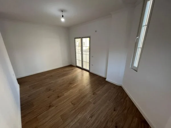 Tirane, shitet apartament 2+1 Kati 4, 94 m² 255.000 € 