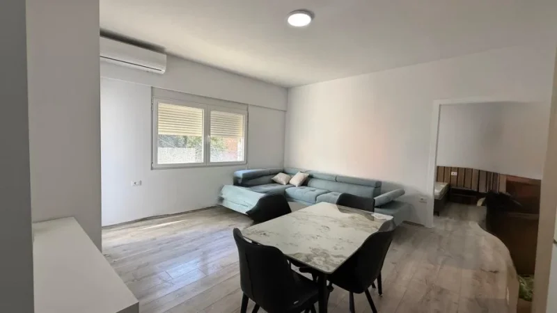 Tirane, jepet me qera apartament 1+1 , 65 m² 650 € (Myslym Shyri)