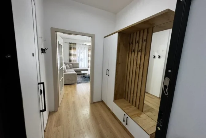 Tirane, jepet me qera apartament 2+1 Kati 5, 100 m² 750 € (Rruga Muzaket)