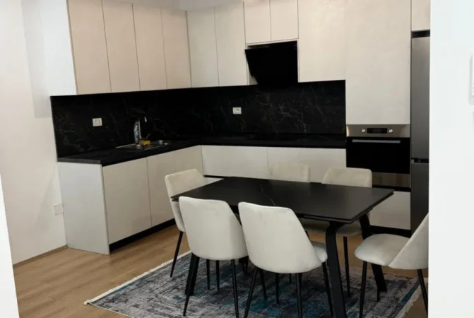 Tirane, jepet me qera apartament 2+1 Kati 5, 100 m² 750 € (Rruga Muzaket)