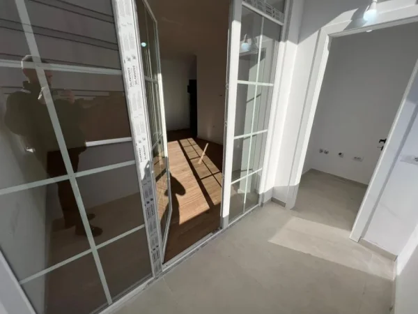 Tirane, shitet apartament 2+1 Kati 4, 78 m² 240.000 € 