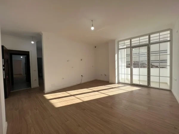 Tirane, shitet apartament 2+1 Kati 4, 78 m² 240.000 € 