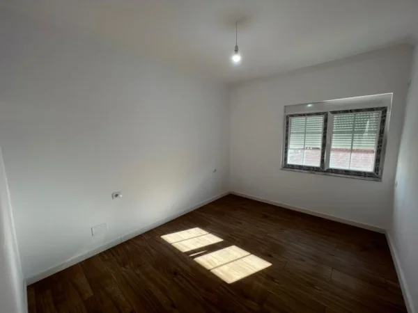 Tirane, shitet apartament 2+1 Kati 4, 78 m² 240.000 € 