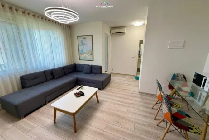 Tirane, jepet me qera apartament 1+1 Kati 8, 70 m² 800 € (Rruga e Kosovareve)