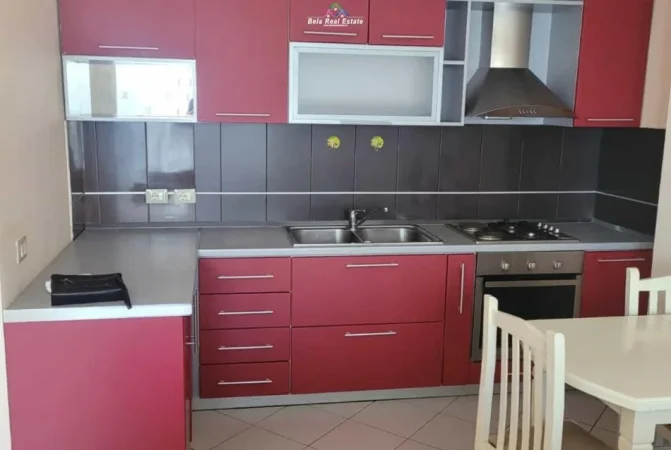 Tirane, shes apartament 1+1 Kati 2, 70 m² 158.000 € (Rruga Robert Zhvarc)