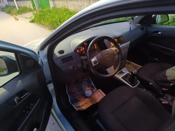 Fier, shitet makine Opel Astra H 2009 Nafte, blu e hapur manuale Kondicioner 280 km 3.650 €