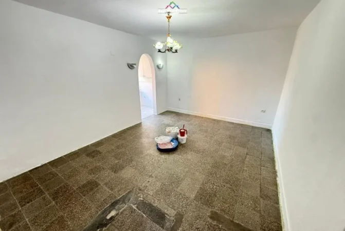 Tirane, shes garsonier 1+1 Kati 3, 30 m² 65.000 € (Rruga Ferit Xhajko)