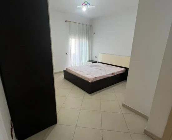 Tirane, jepet me qera apartament 2+1+Ballkon Kati 5, 130 m² 450 € (sabri preveza)