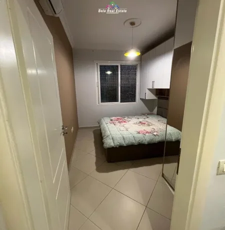 Tirane, jepet me qera apartament 2+1+Ballkon Kati 6, 86 m² 600 € (rruga e dibres)