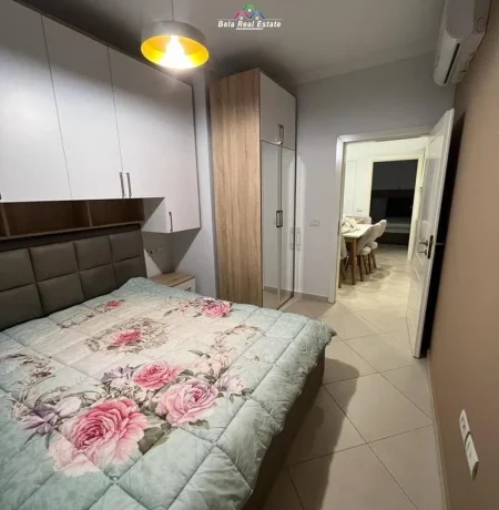 Tirane, jepet me qera apartament 2+1+Ballkon Kati 6, 86 m² 600 € (rruga e dibres)