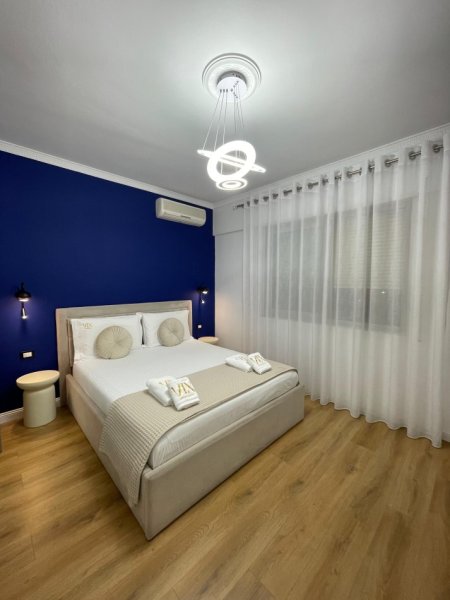 Tirane, jepet me qera apartament 1+1+Ballkon Kati 3, 70 m² (Rruga 4 Dëshmorët)