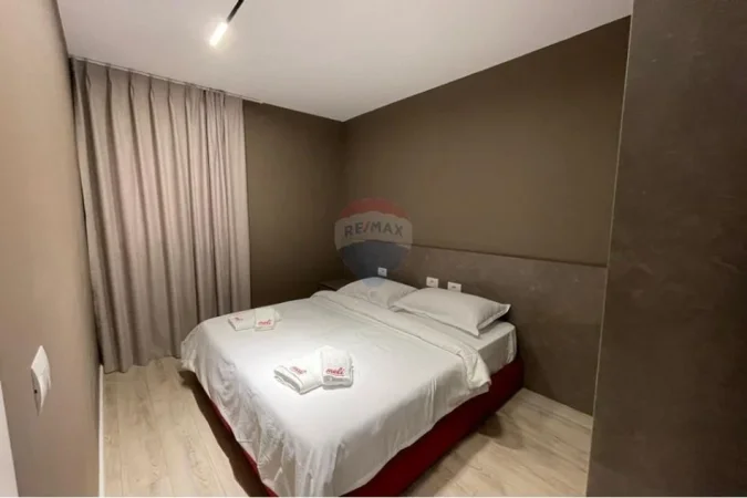 Tirane, jepet me qera apartament 1+1 Kati 3, 50 m² 600 € (Rruga 5 Maji)