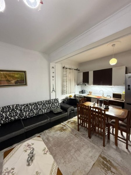 Tirane, shitet apartament 1+1+Ballkon Kati 2, 83 m² 120.000 € (Jordan Misja)