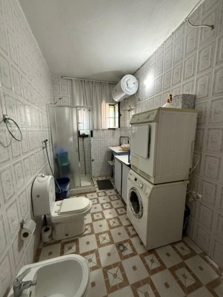 Tirane, shitet apartament 1+1+Ballkon Kati 2, 83 m² 120.000 € (Jordan Misja)