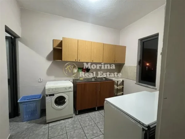 Tirane, jepet me qera Vile 1+1 Kati 2, 90 m² 500 € (Rruga Siri Kodra)