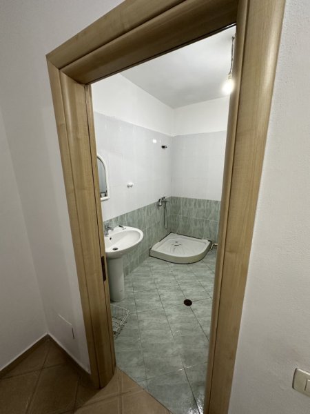 Tirane, jepet me qera apartament 2+1 Kati 2, 100 m² 450 € (Astir ,Vila L ,Mbrapa Bar Sorriso)