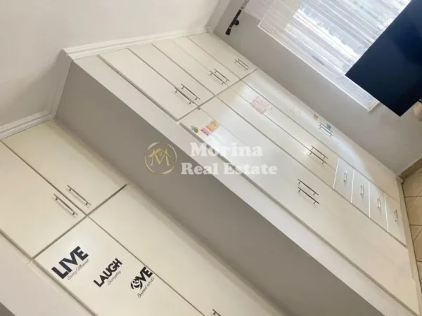 Tirane, shitet apartament 2+1 Kati 4, 157 m² 190.000 € (Astir)