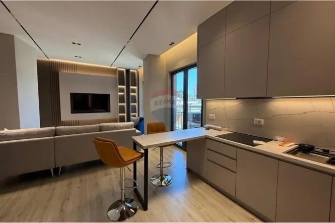 Tirane, jepet me qera apartament 2+1 Kati 4, 127 m² 1.000 € (Rruga Tefta Tashko)