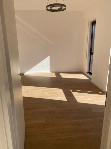 Tirane, jepet me qera apartament 1+1+Ballkon Kati 4, 70 m² 400 € (Rr 5-Maj)