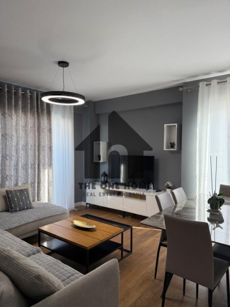 Tirane, jepet me qera apartament 2+1+Ballkon Kati 4, 100 m² 700 € (Rr Jodran Misja)