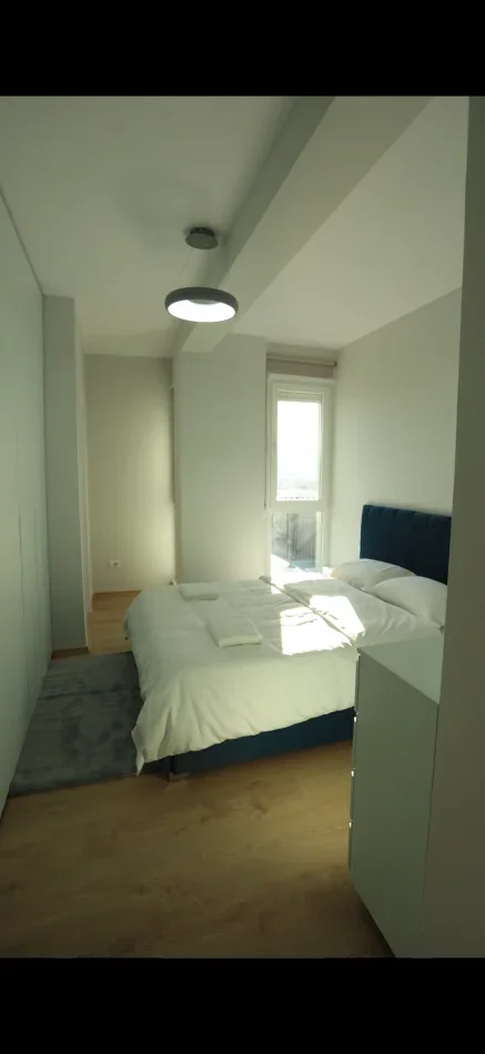 Tirane, jepet me qera apartament 3+1+Aneks+Ballkon Kati 5, 138 m² 600 € 