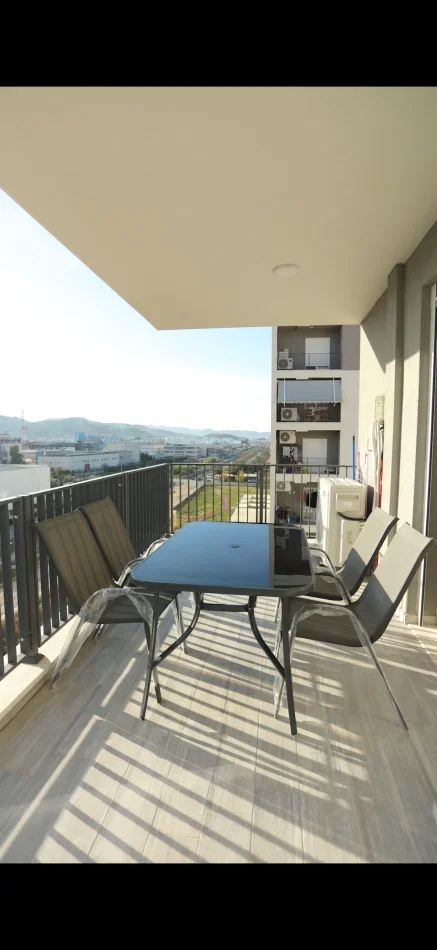 Tirane, jepet me qera apartament 3+1+Aneks+Ballkon Kati 5, 138 m² 600 € 