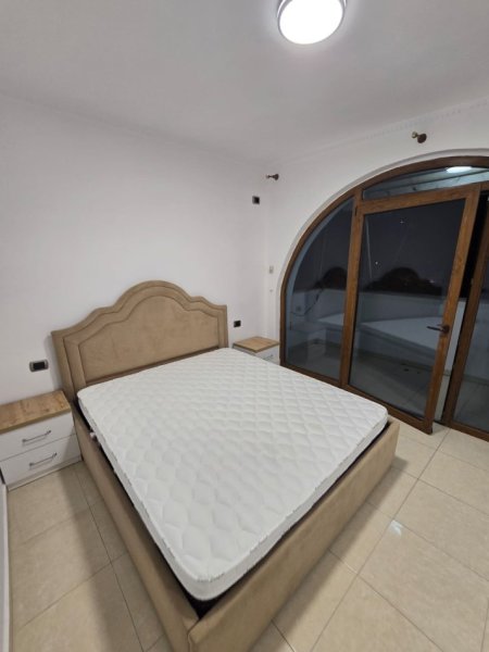 Tirane, jepet me qera apartament 1+1 Kati 4, 1 m² 