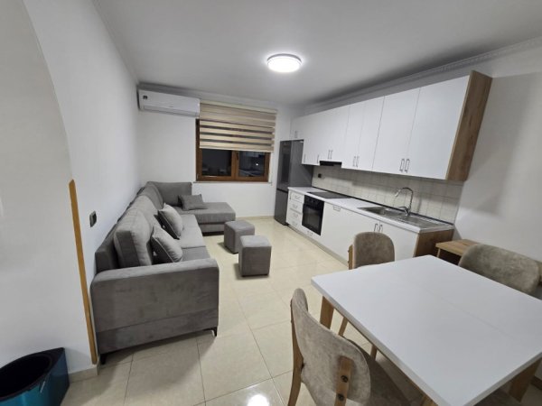 Tirane, jepet me qera apartament 1+1 Kati 4, 1 m² 