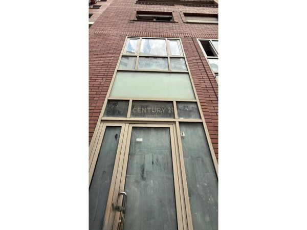 Tirane, jepet me qera ambjent biznesi Kati 0, 30 m² 1.000 € (bardhok biba)