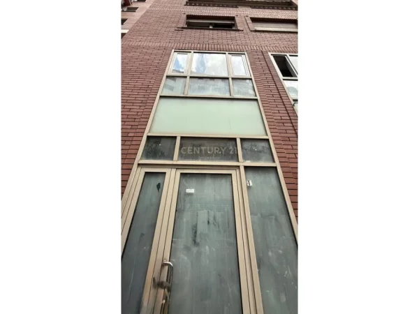 Tirane, jepet me qera ambjent biznesi Kati 0, 30 m² 1.000 € (bardhok biba)