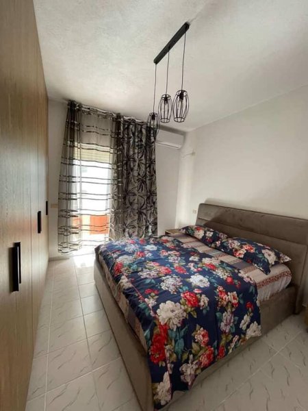 Shes Apartment 1+1 ke shkembi kavajes