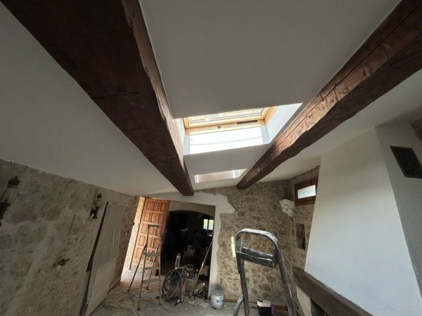 Tirane, ofroj Punime te brendshme. GIPS / PATINIME-BOJE / PARKET / ELEKTRICITET